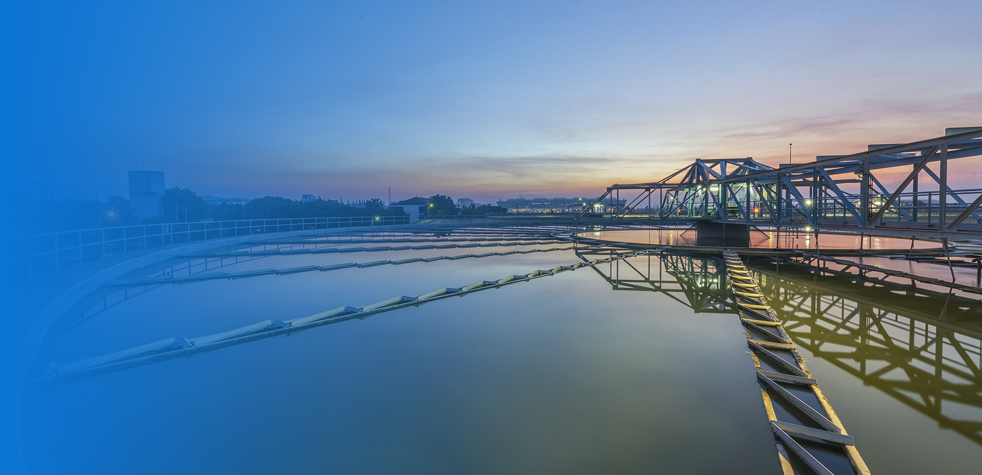 我們是國(guó)內(nèi)水處理行業(yè)<br/>綜合性現(xiàn)代化制造企業(yè)